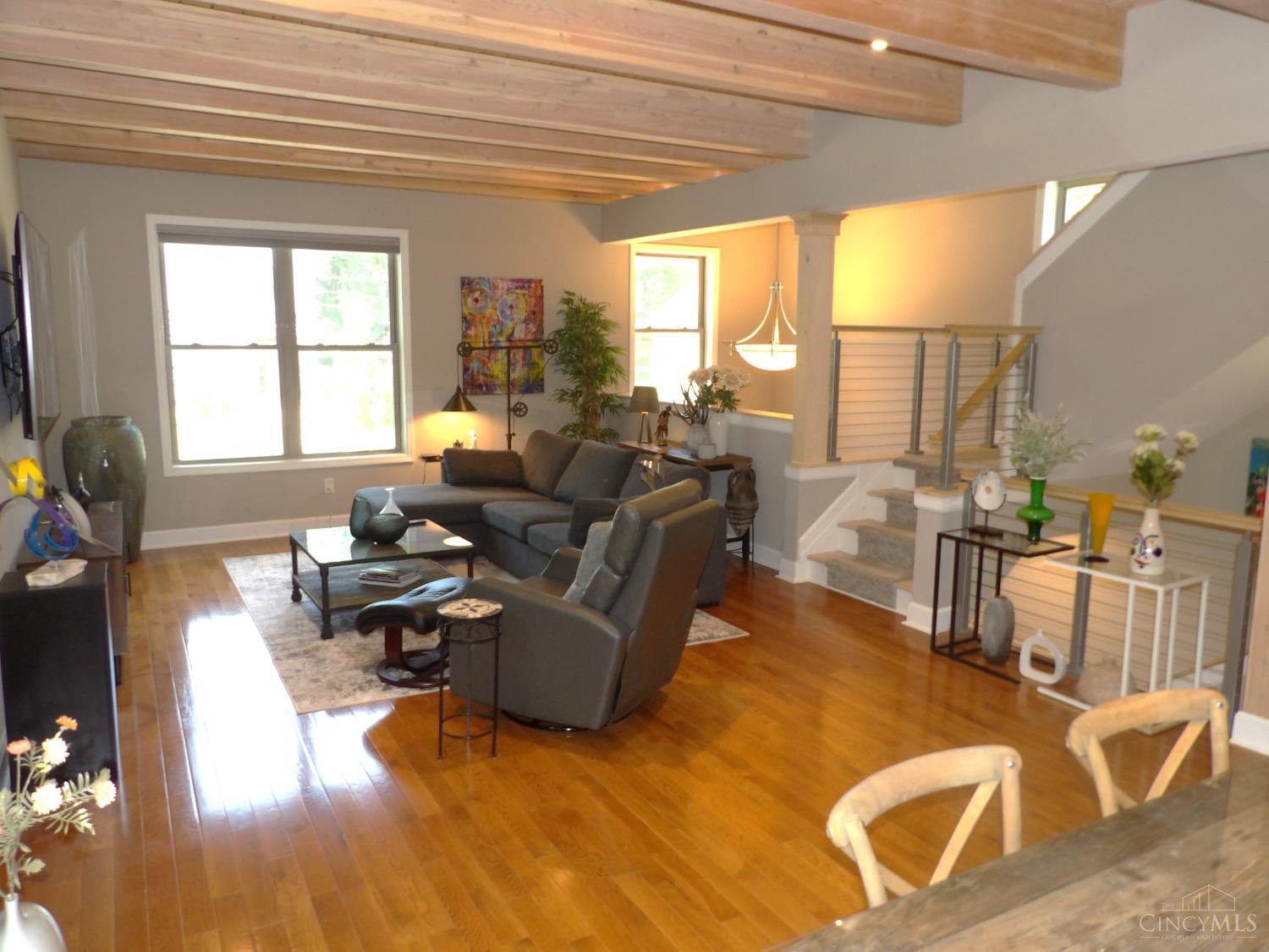 658 Hawthorne Avenue, Cincinnati, Ohio image 17