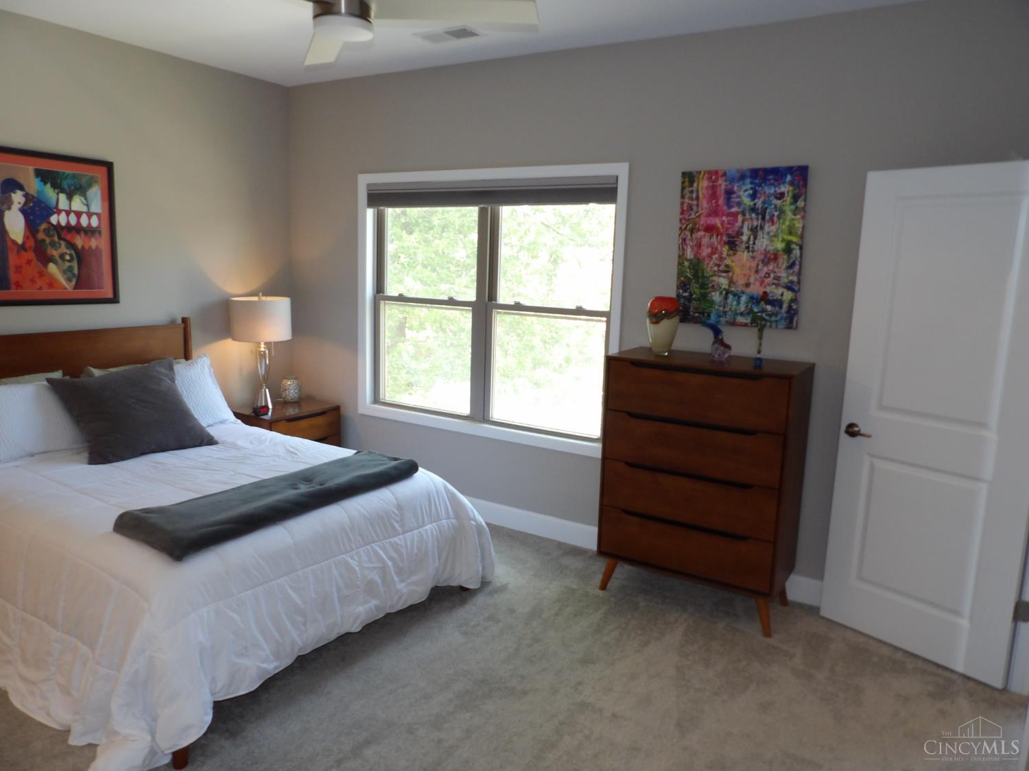 658 Hawthorne Avenue, Cincinnati, Ohio image 34