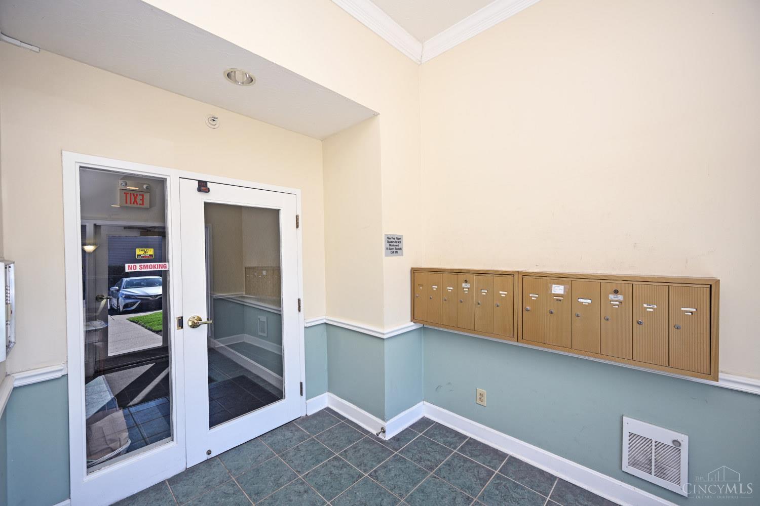 4941 N Arbor Woods Court 105