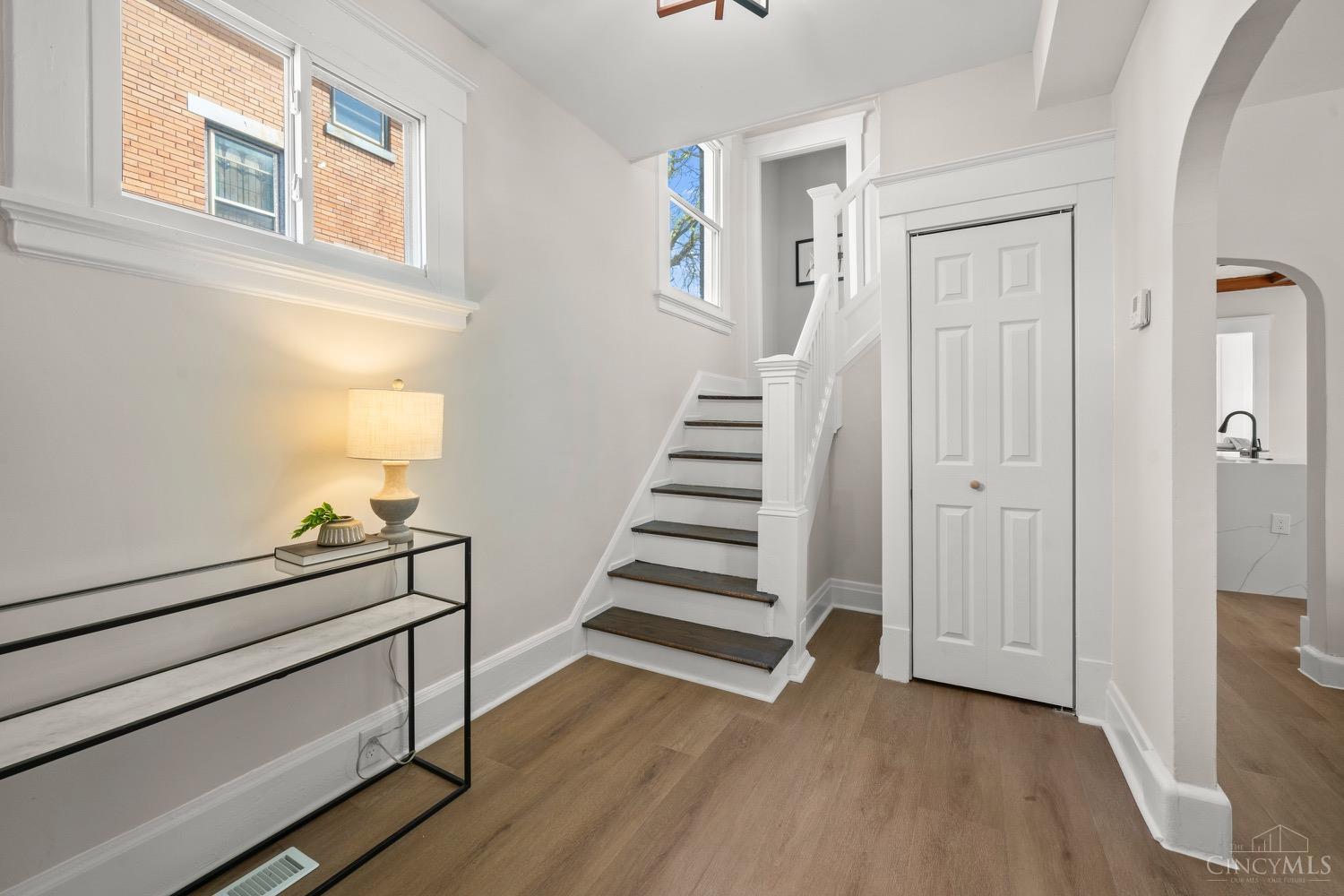 2704 Hackberry Street, Cincinnati, Ohio image 6