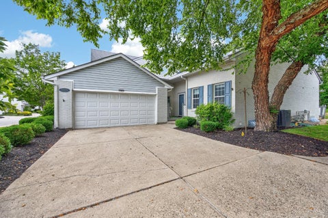 Condo For Sale - 12178 Peak Drive<br/> Hamilton County, Springdale, OH 45246