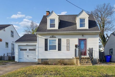 Photo of 805 Eaton Avenue, Hamilton, OH 45013 (MLS # 1865014)