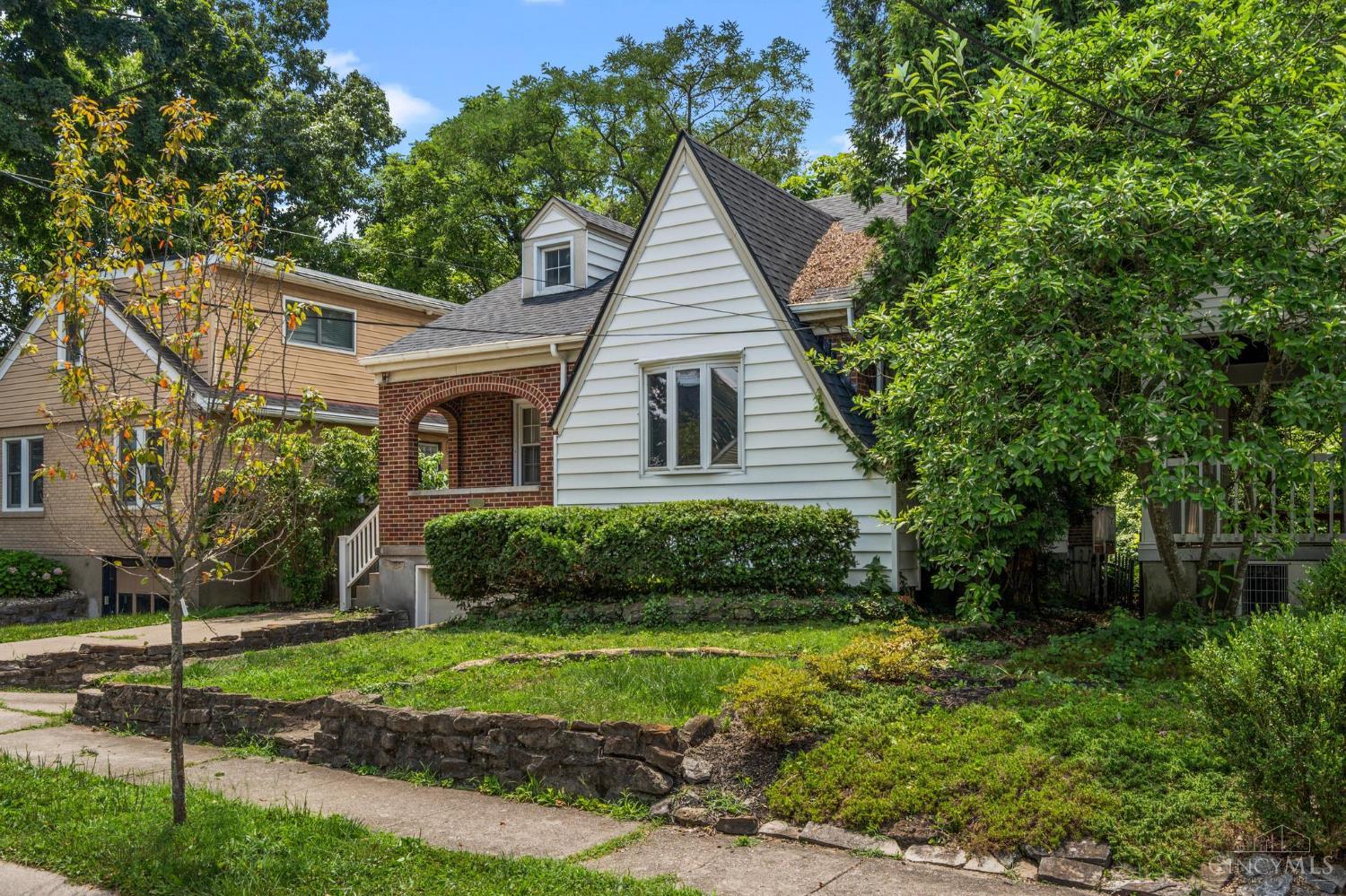 3445 Oak View Place