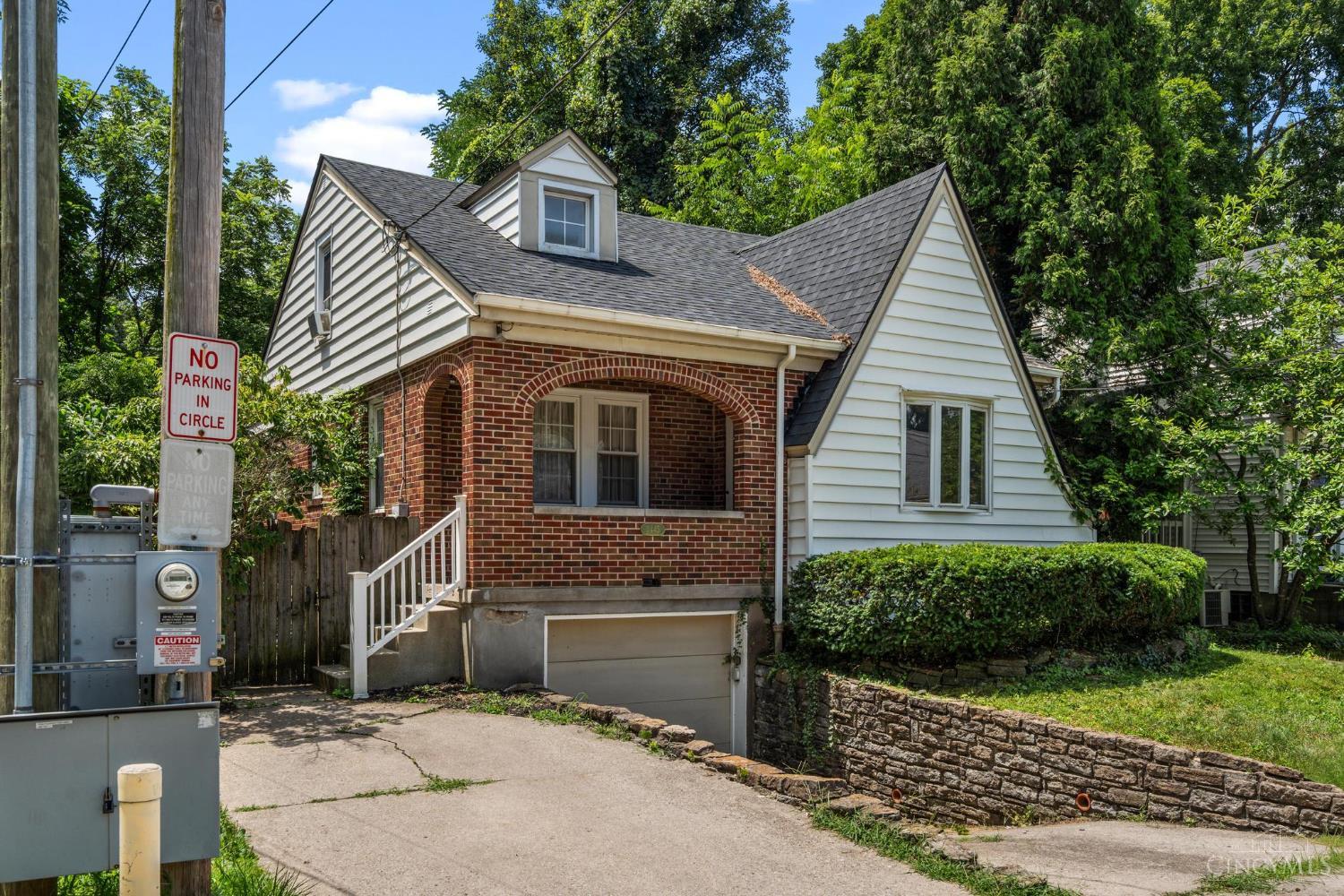 3445 Oak View Place