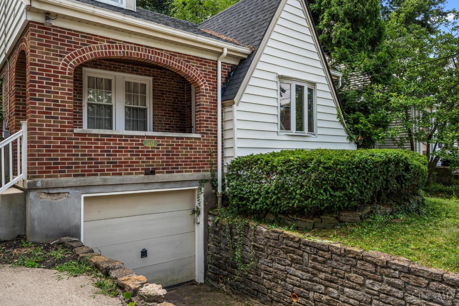 3445 Oak View Place