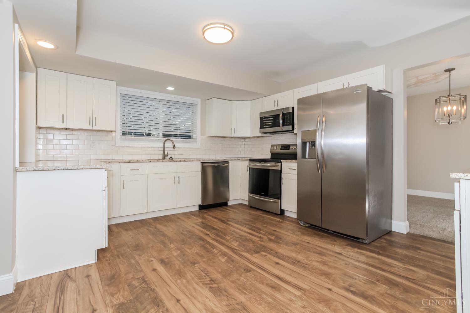 1194 Meadow Knoll Court