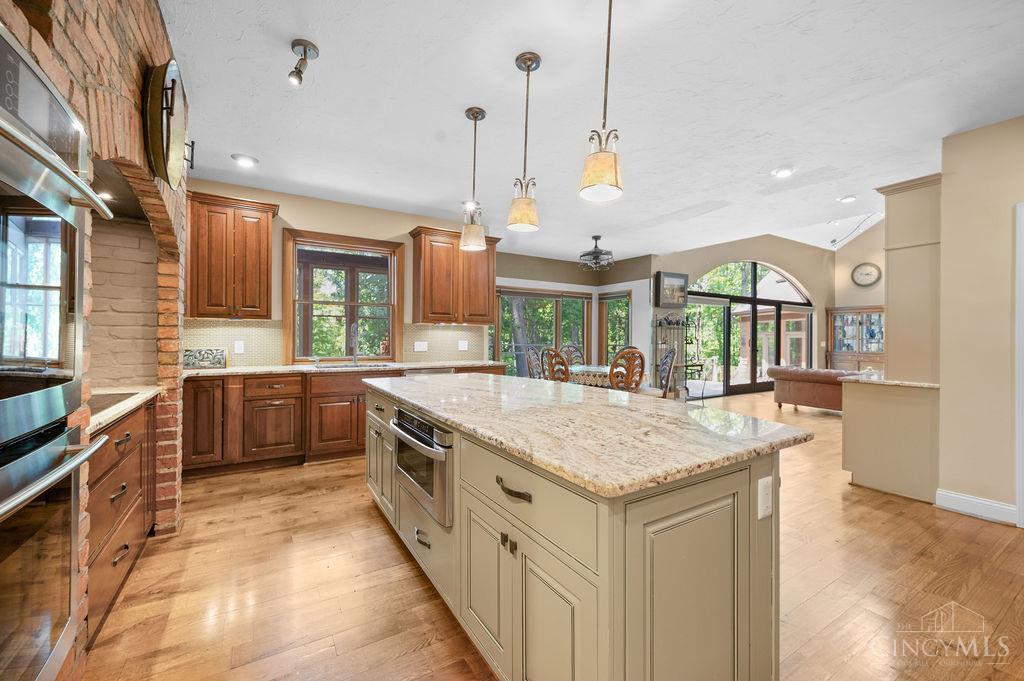 7883 Chestershire Drive