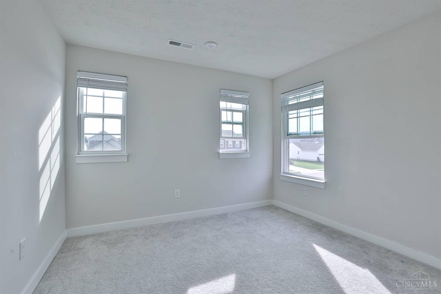 437 Sydney Drive, Tipp City, Ohio image 24