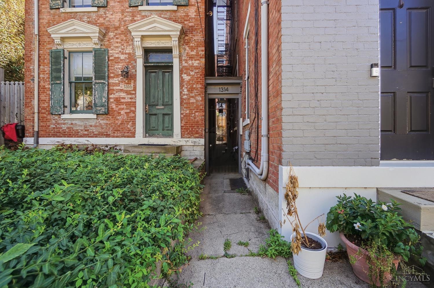 1314 Spring Street 4