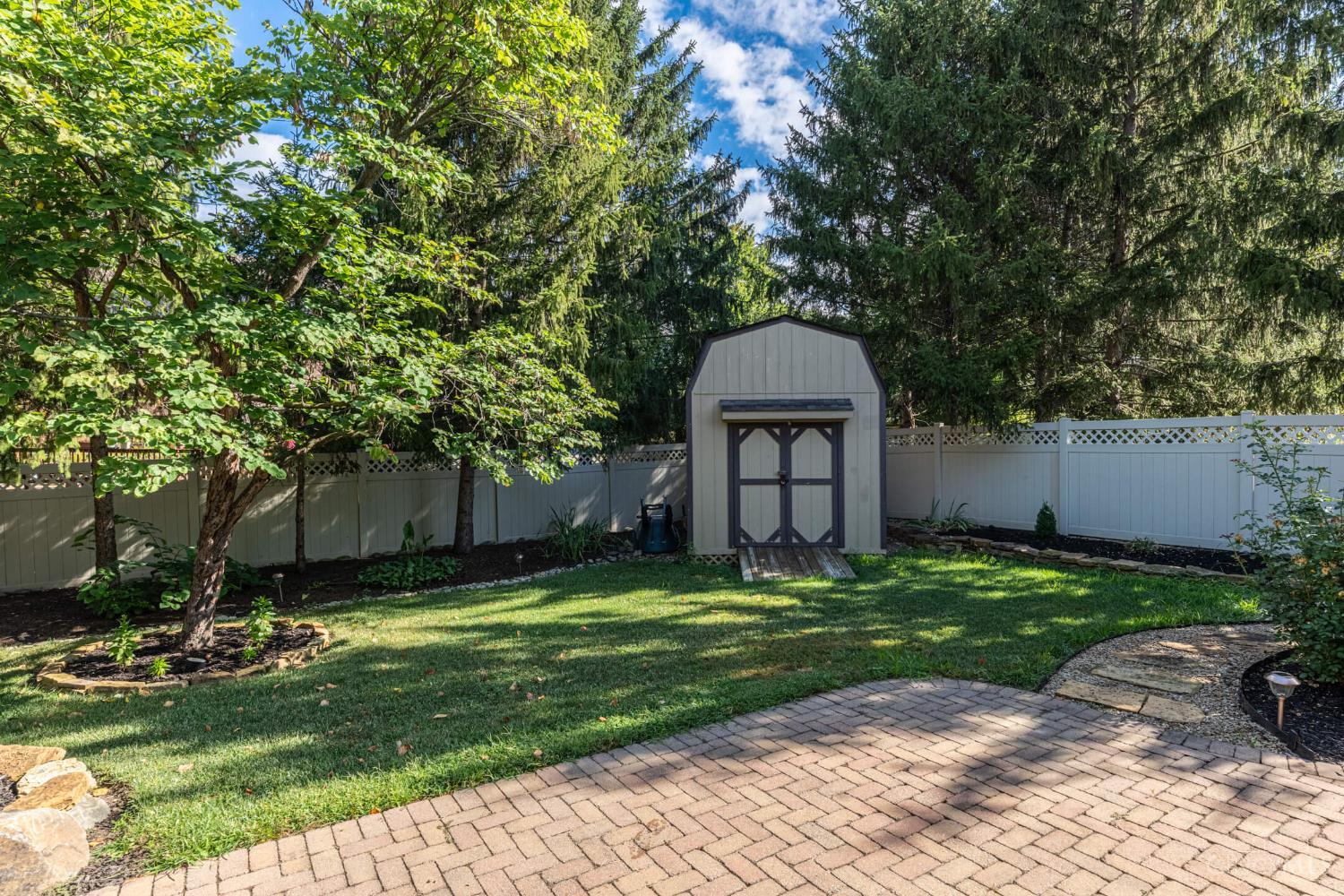 Middletown, Ohio 45042, United States, 4 Bedrooms Bedrooms, ,4 BathroomsBathrooms,Residential,Pending,202950