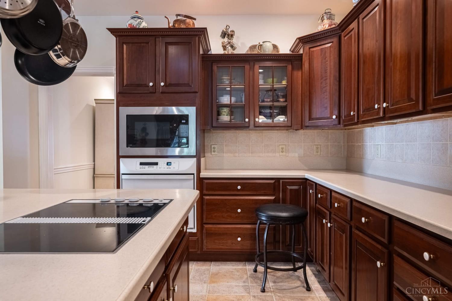 Middletown, Ohio 45042, United States, 4 Bedrooms Bedrooms, ,4 BathroomsBathrooms,Residential,Pending,202950