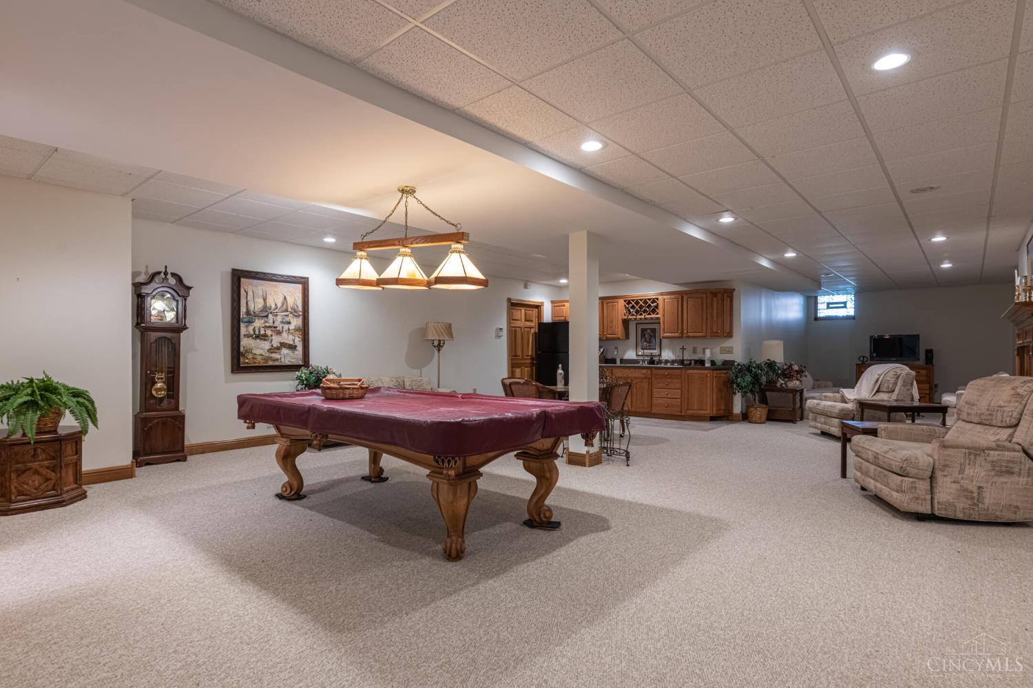 Middletown, Ohio 45042, United States, 4 Bedrooms Bedrooms, ,4 BathroomsBathrooms,Residential,Pending,202950