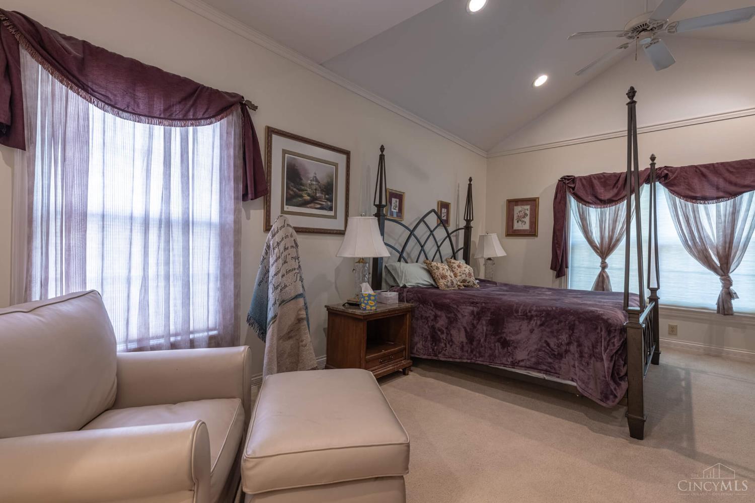 Middletown, Ohio 45042, United States, 4 Bedrooms Bedrooms, ,4 BathroomsBathrooms,Residential,Pending,202950