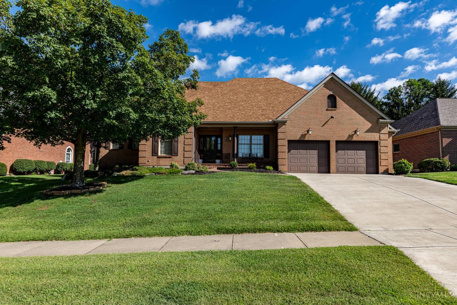 Middletown, Ohio 45042, United States, 4 Bedrooms Bedrooms, ,4 BathroomsBathrooms,Residential,Pending,202950