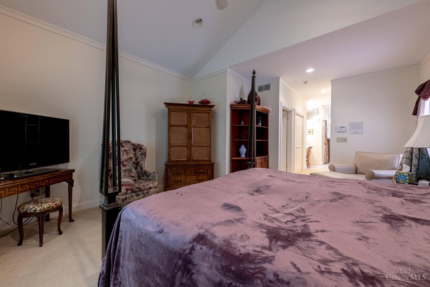 Middletown, Ohio 45042, United States, 4 Bedrooms Bedrooms, ,4 BathroomsBathrooms,Residential,Pending,202950