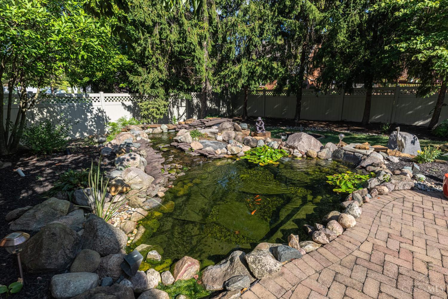 Middletown, Ohio 45042, United States, 4 Bedrooms Bedrooms, ,4 BathroomsBathrooms,Residential,Pending,202950