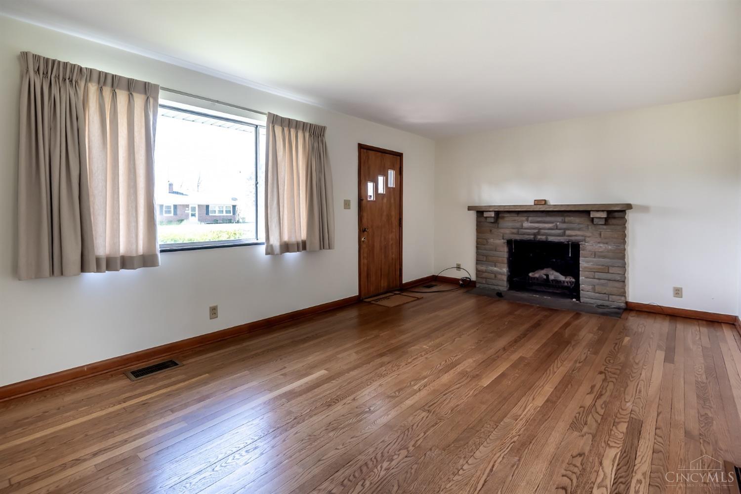 215 E Bryant Avenue, Franklin, Ohio image 4