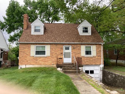 Photo of 2647 Foran Drive, Cincinnati, OH 45238 (MLS # 1877052)