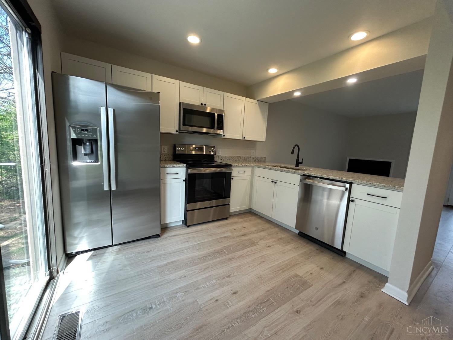 9963 Timbers Drive, Blue Ash, Ohio image 4
