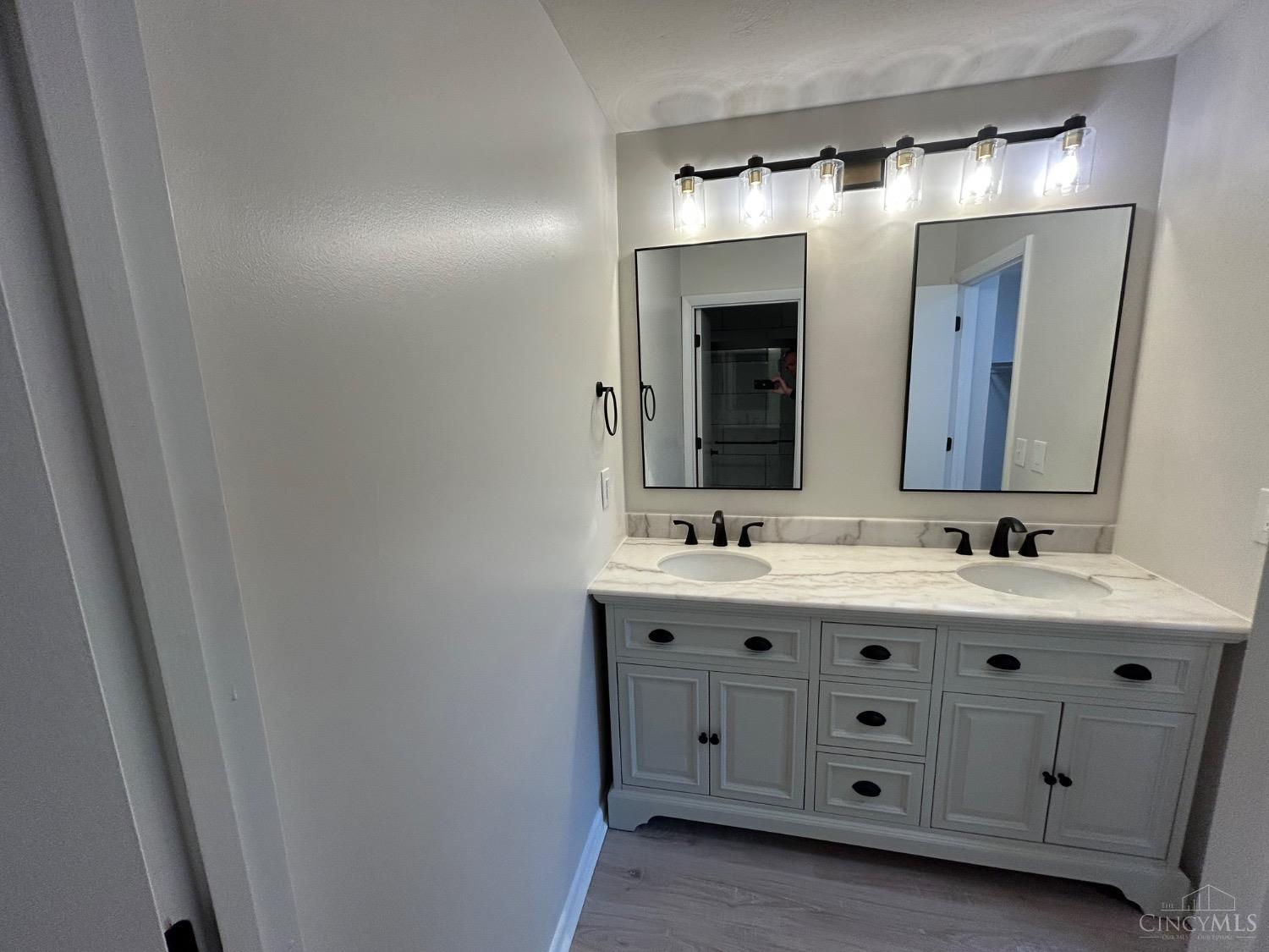 9963 Timbers Drive, Blue Ash, Ohio image 12
