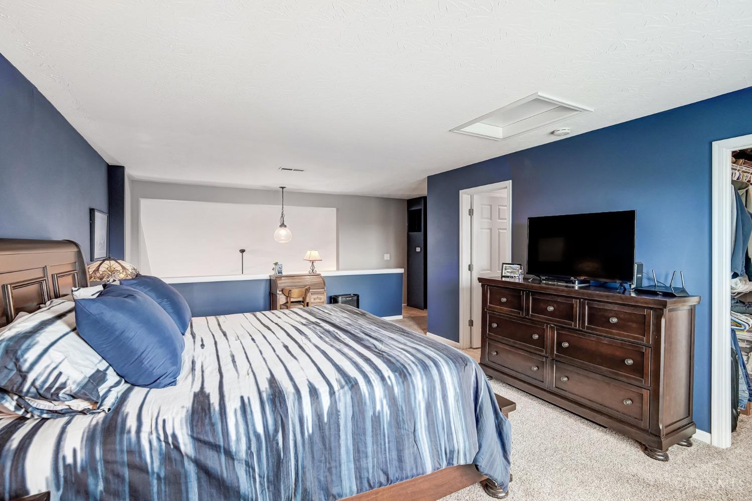 4076 East Village Drive, Mason, Ohio image 16