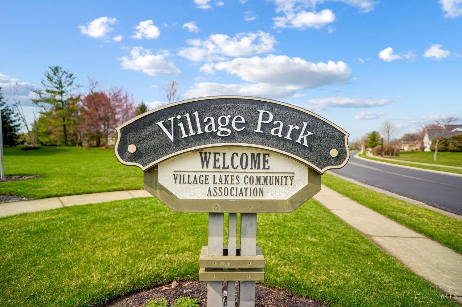 4076 East Village Drive, Mason, Ohio image 30