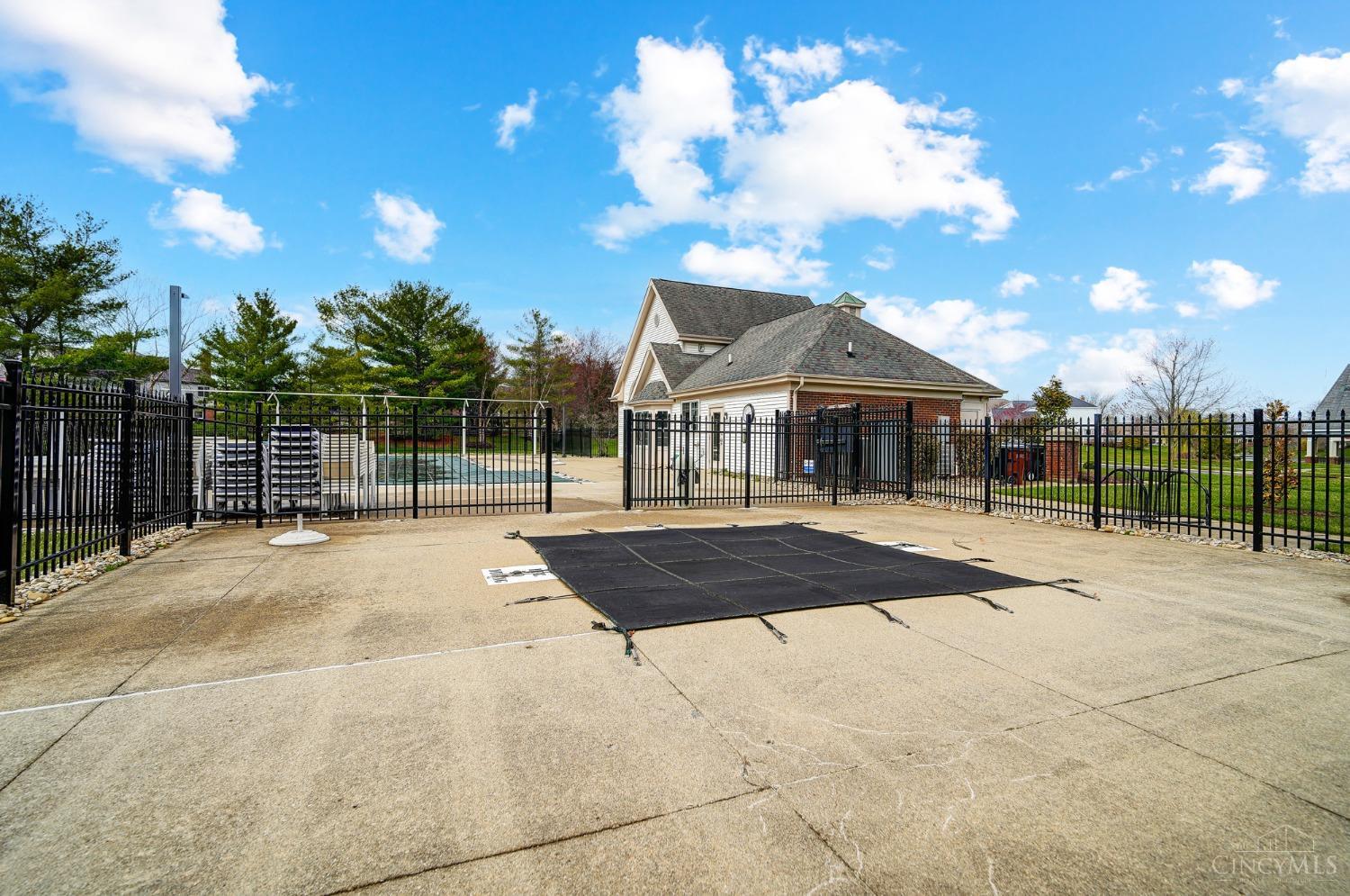 4076 East Village Drive, Mason, Ohio image 39