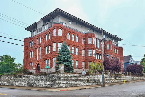Photo of 2700 Ashland Avenue #3, Cincinnati, OH 45206 (MLS # 1856355)