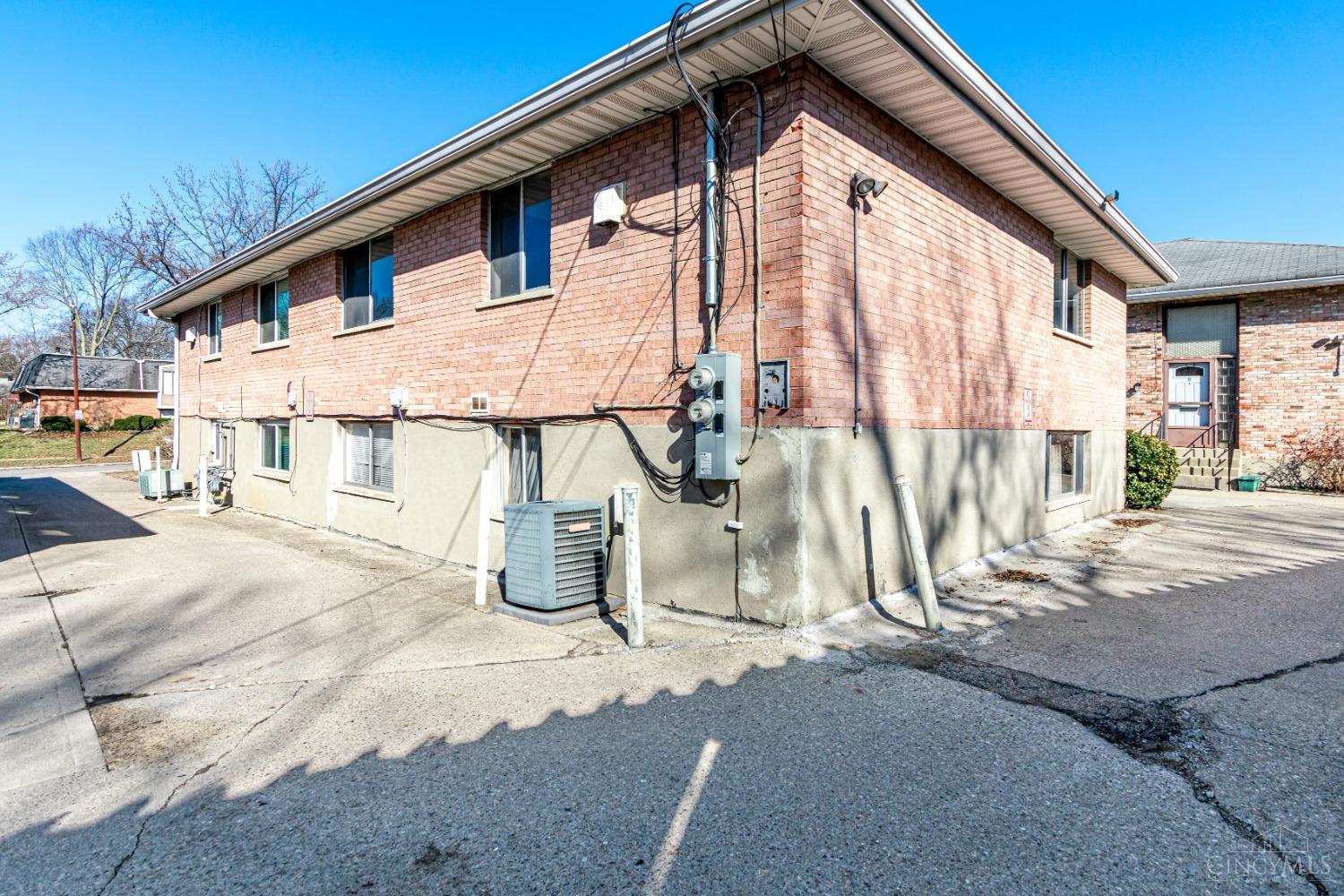6024 Ridgeacres Drive #B, Golf Manor, Ohio image 24