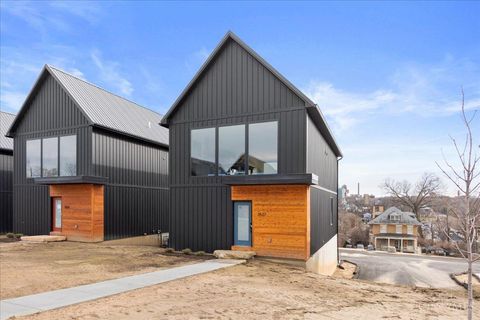 Photo of 3533 Eden Avenue, Cincinnati, OH 45229 (MLS # 1874494)