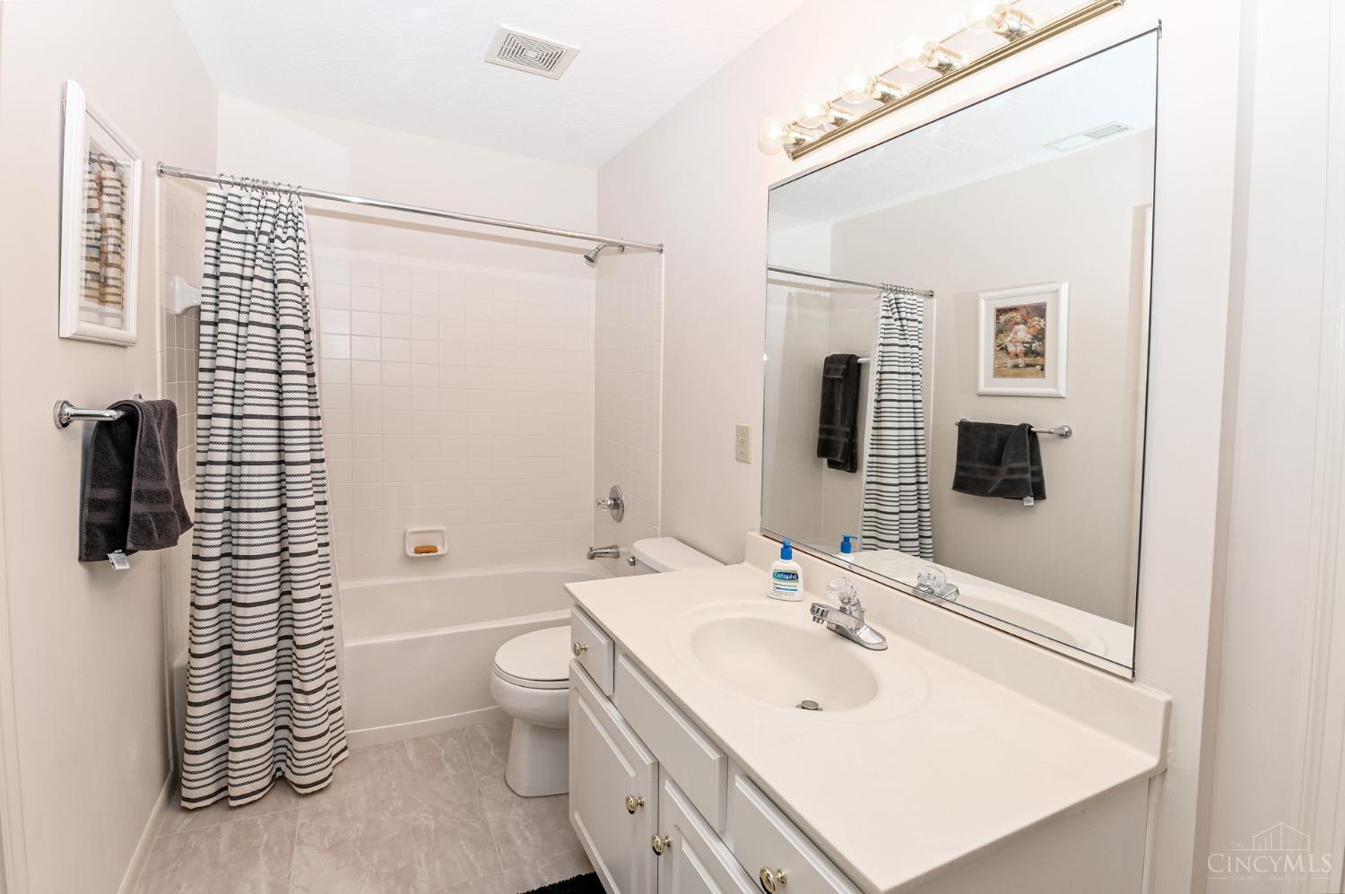 2498 Walnutview Court, Cincinnati, Ohio image 39