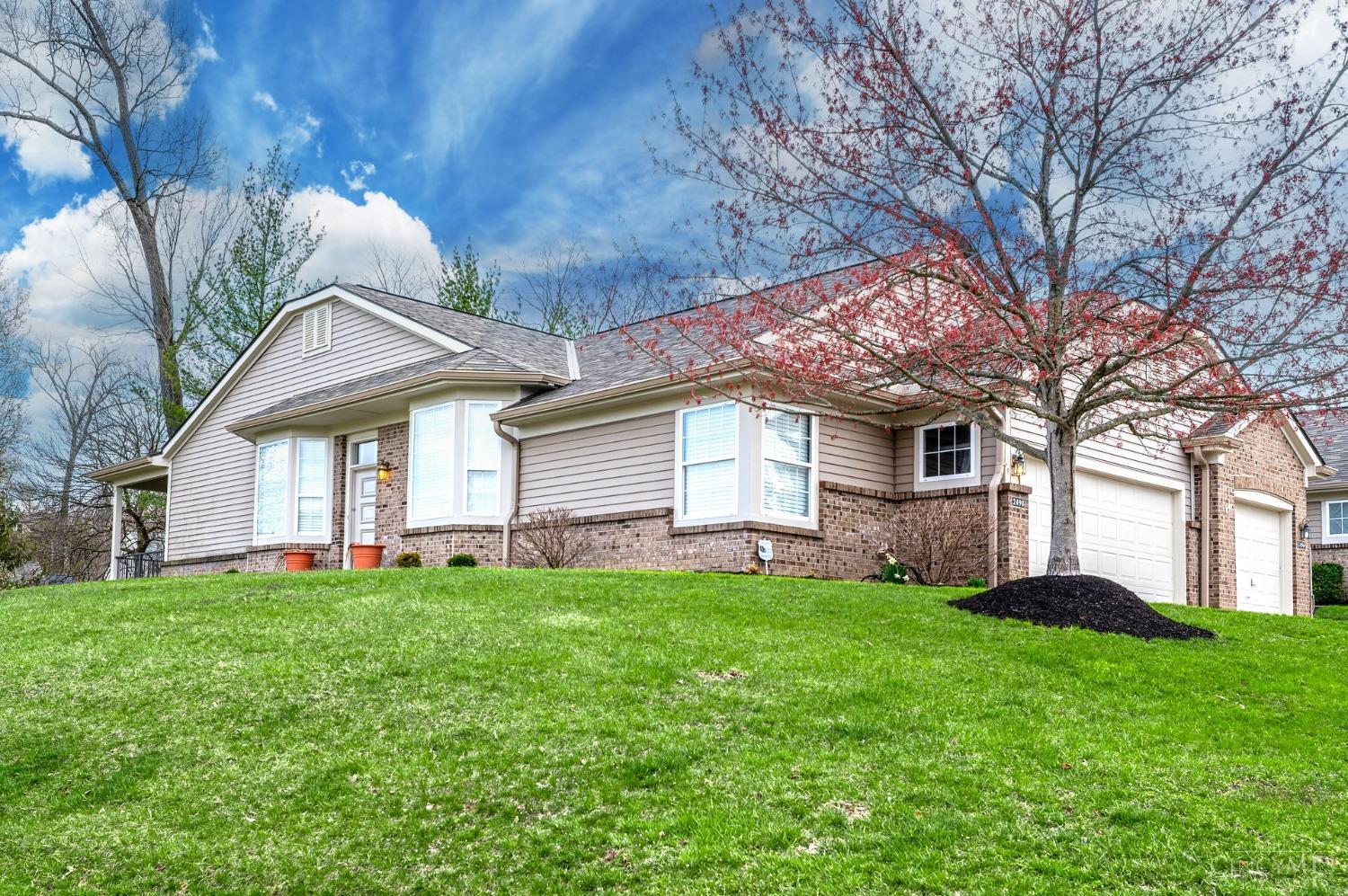 2498 Walnutview Court, Cincinnati, Ohio image 1