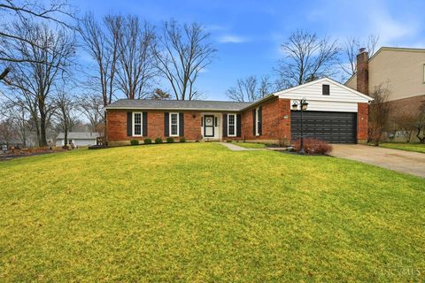 Homes For Sale - 7926 Dunview Court<br/> Anderson Twp, OH 45255