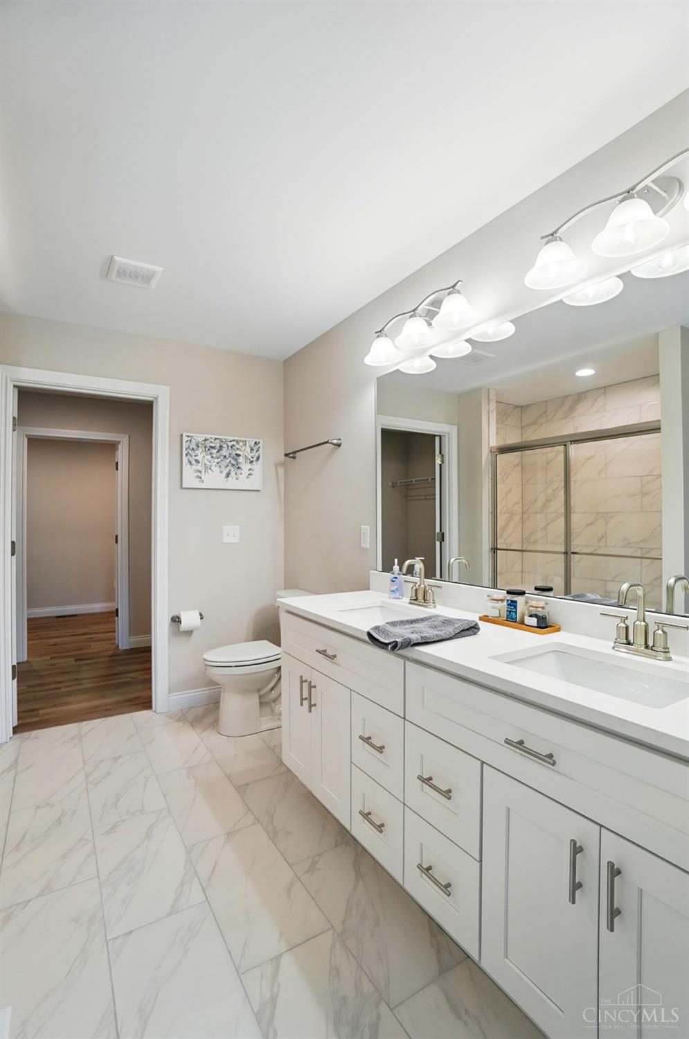 1018 Horseshoe Falls Drive, Lebanon, Ohio image 23