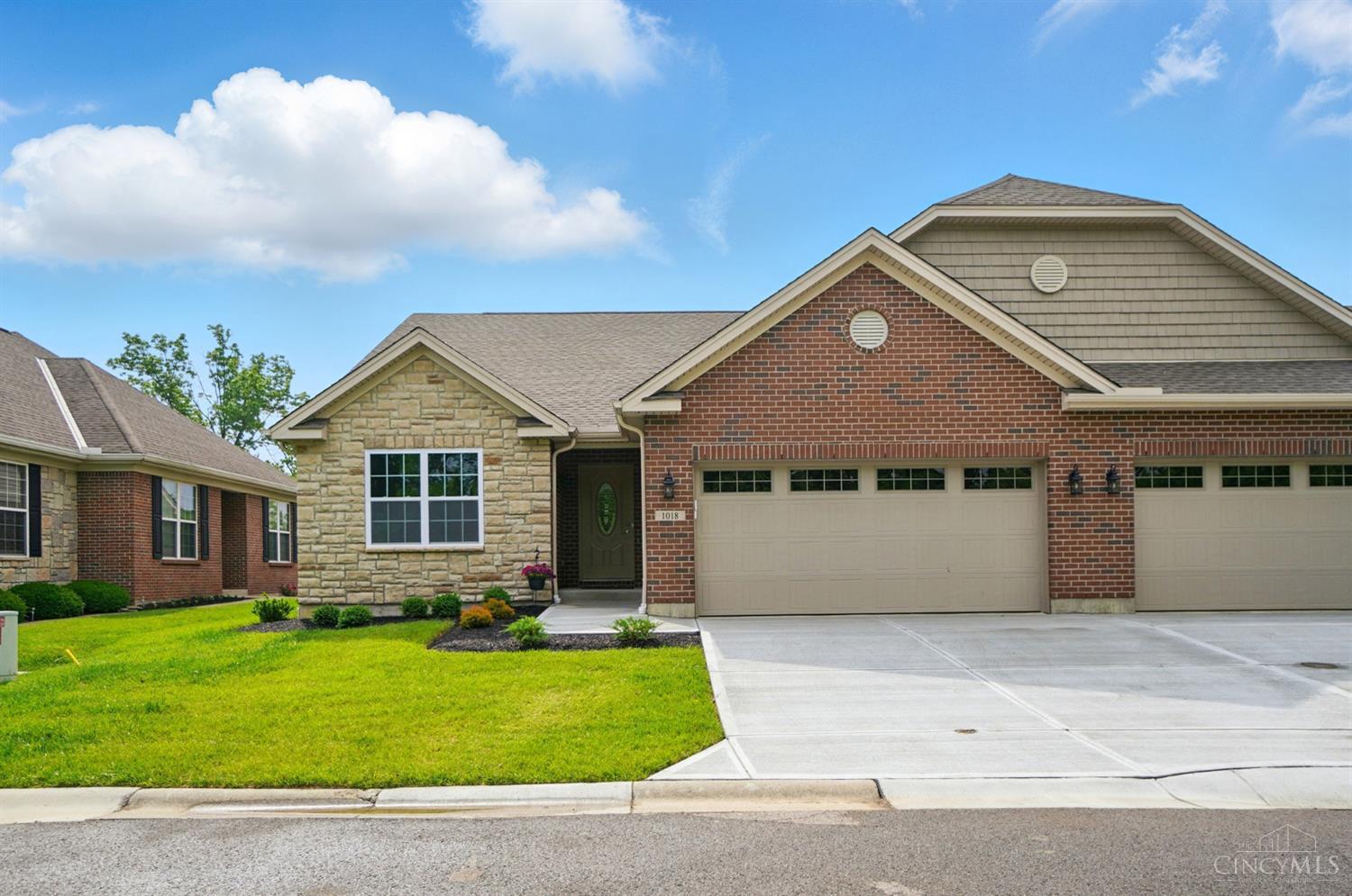 1018 Horseshoe Falls Drive, Lebanon, Ohio image 3