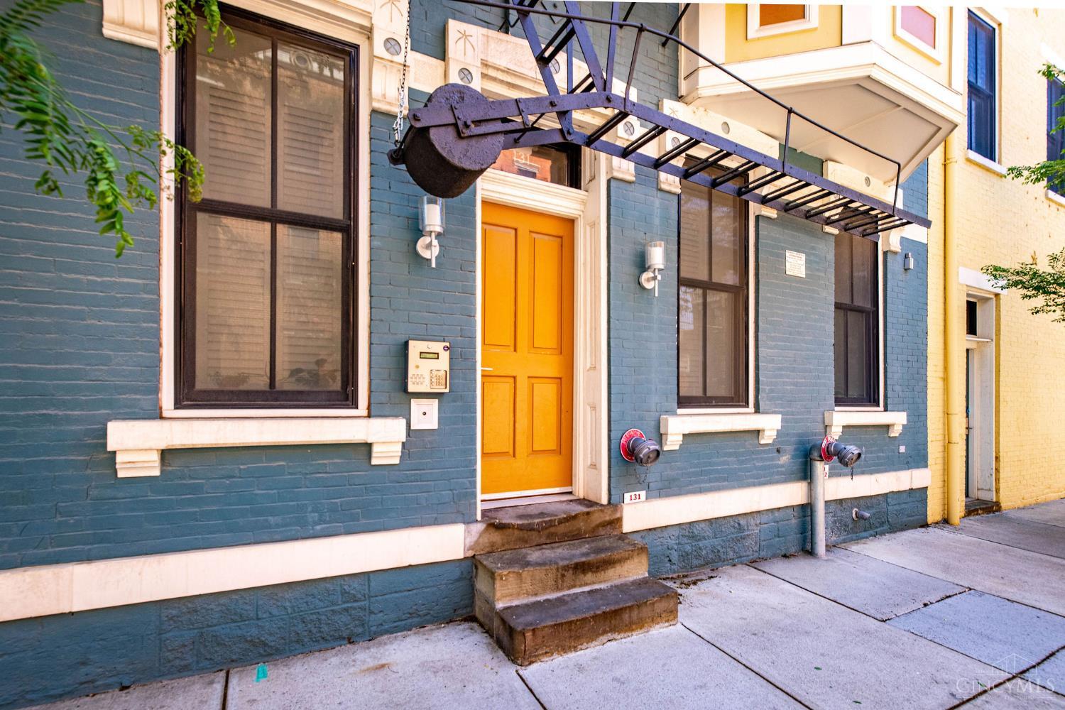 131 W Fifteenth Street 4B