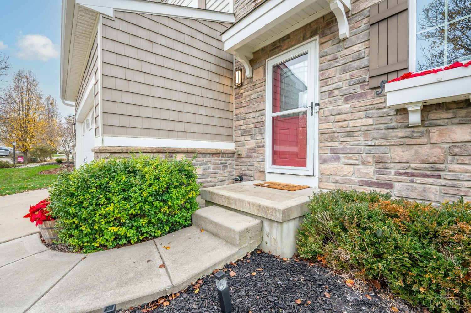 302 Stone Ridge Boulevard