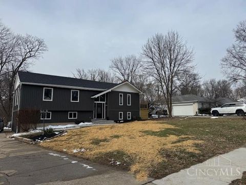 Photo of 2559 Concordgreen Drive, Cincinnati, OH 45244 (MLS # 1868182)