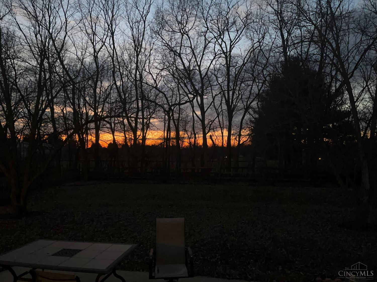 Lebanon, Ohio 45036, United States, 3 Bedrooms Bedrooms, ,4 BathroomsBathrooms,Residential,Pending,126340