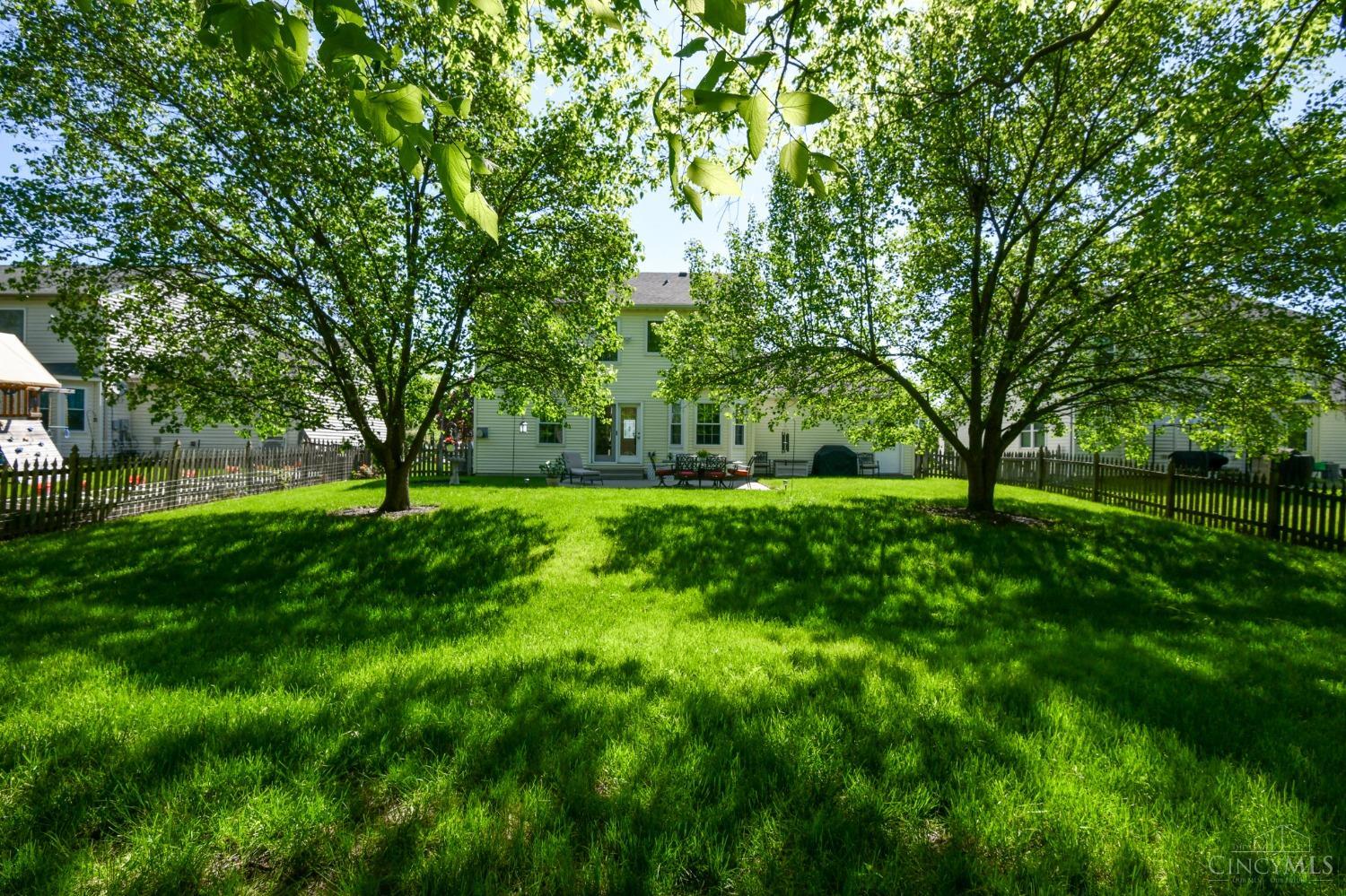 Lebanon, Ohio 45036, United States, 3 Bedrooms Bedrooms, ,4 BathroomsBathrooms,Residential,Pending,126340