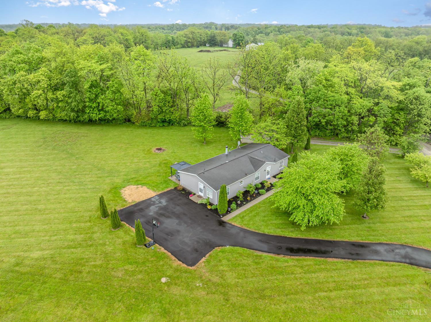 305 Meadow View Lane, Liberty Twp, Ohio image 25