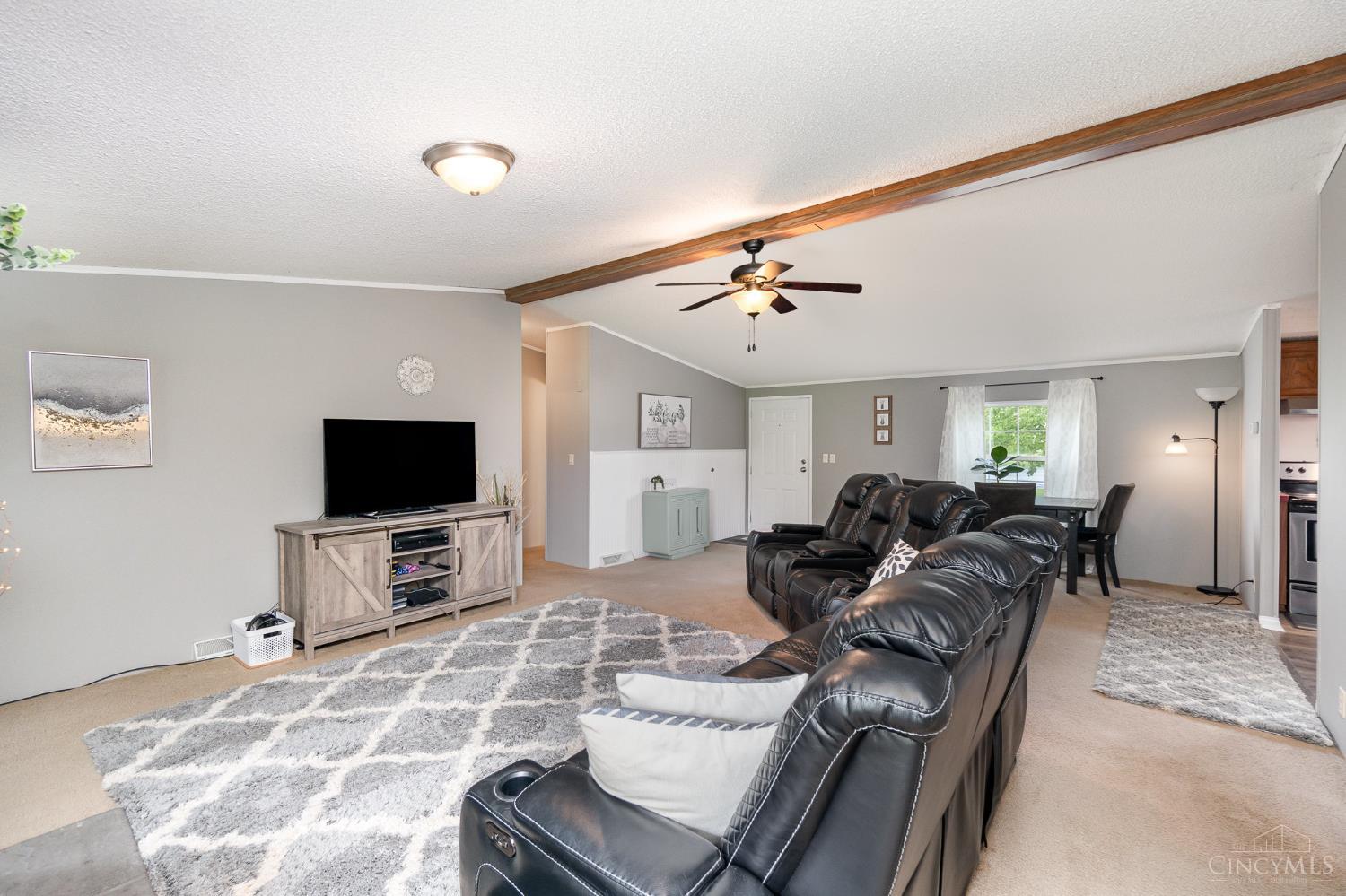 305 Meadow View Lane, Liberty Twp, Ohio image 5