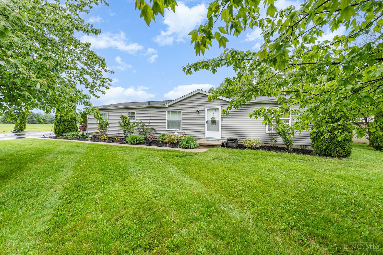 305 Meadow View Lane, Liberty Twp, Ohio image 1