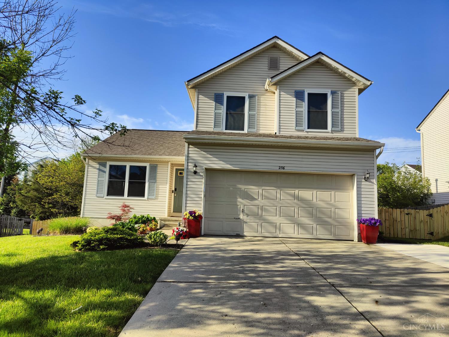 256 Triple Crown Drive, Lebanon, Ohio image 1
