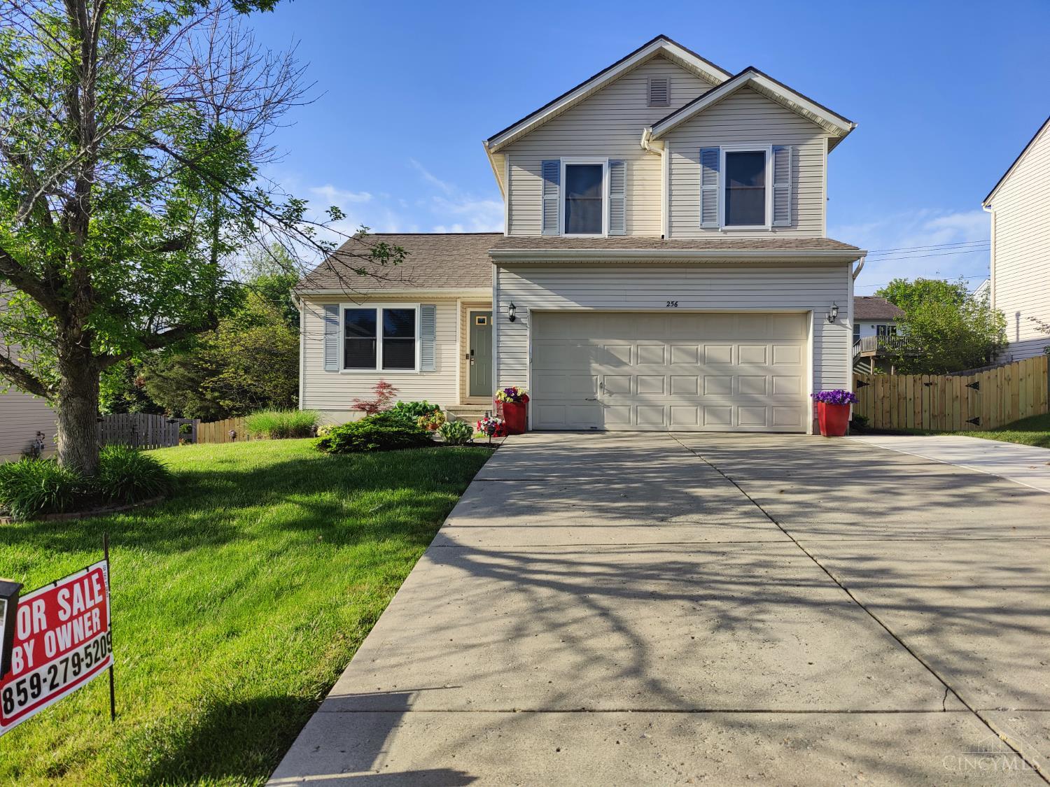 256 Triple Crown Drive, Lebanon, Ohio image 2