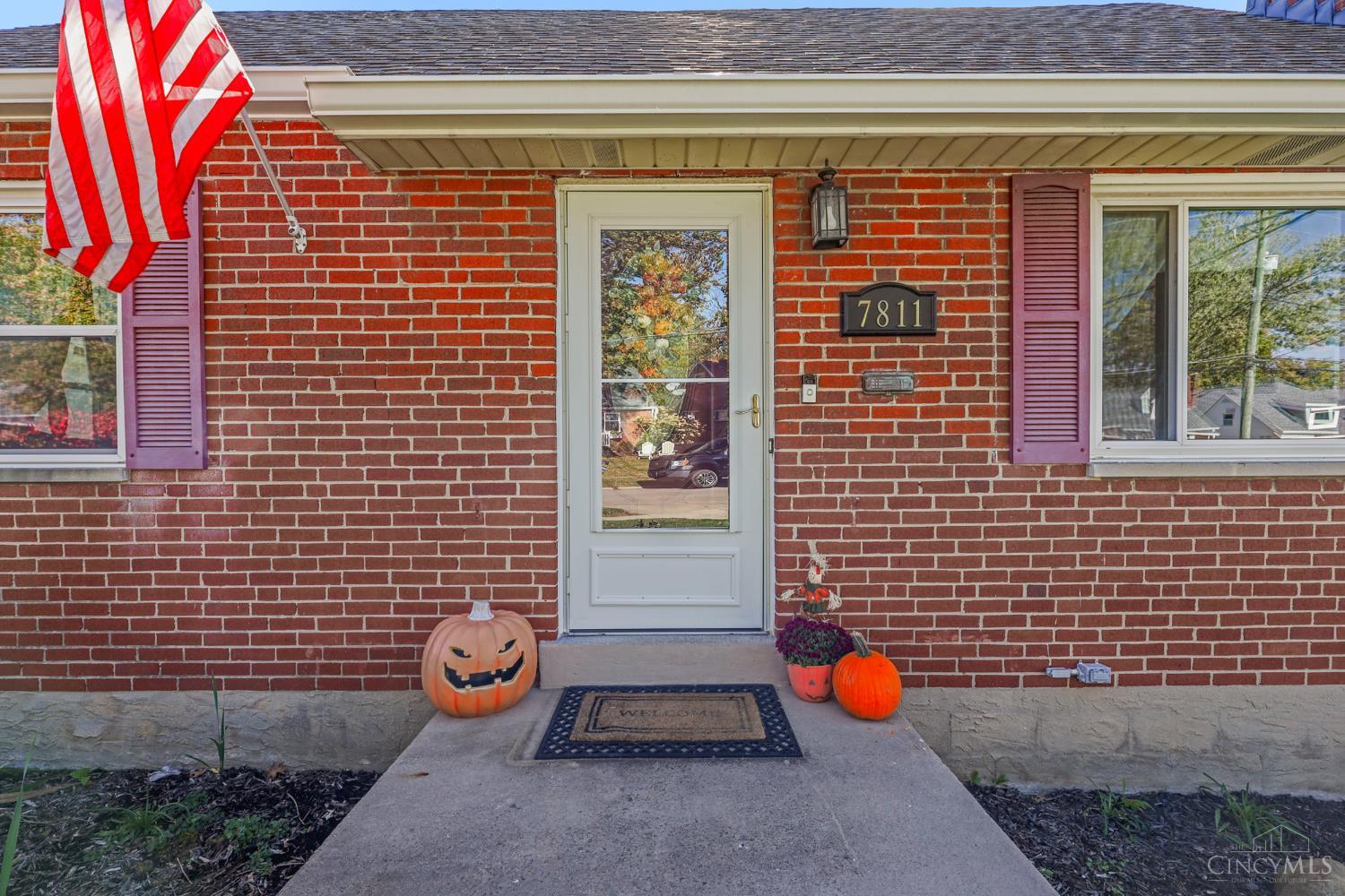 7811 Locust Lane