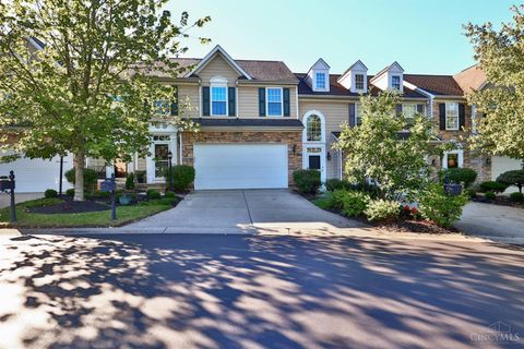 Photo of 115 Fox Hills Lane, Cincinnati, OH 45052 (MLS # 1858038)
