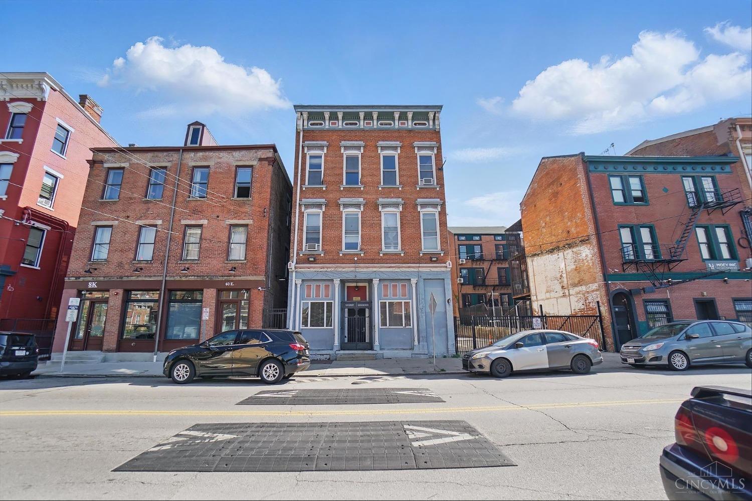 64 E McMicken Avenue