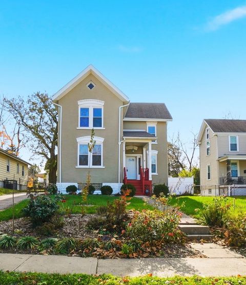 Photo of 1307 Cedar Avenue, Cincinnati, OH 45224 (MLS # 1861995)