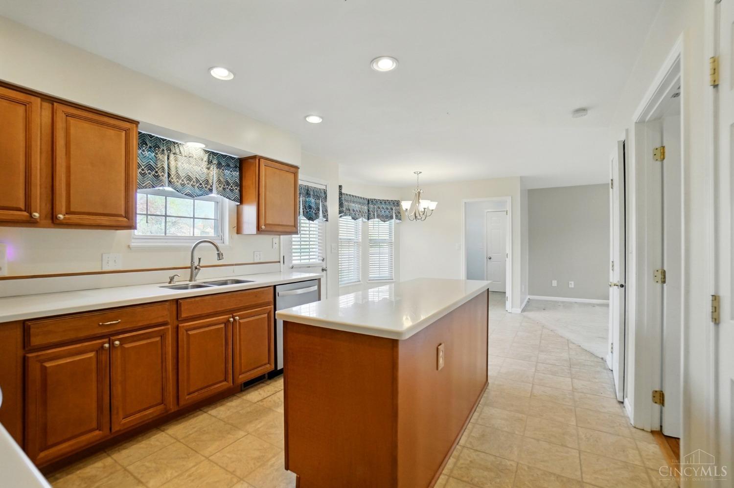 8177 Fox Knoll Dr, West Chester, Ohio image 19